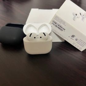 (最終値下げ)Apple AirPods 4 ノイズキャンセルあり