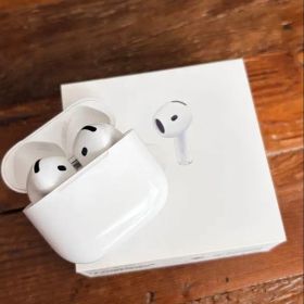 Apple AirPods 4 アクティブノイズキャンセリング搭載モデル
