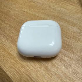 Apple AirPods 4 本体