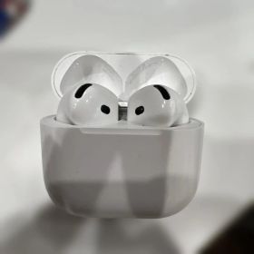Apple AirPods 4 アクティブノイズキャンセリング搭載 本体