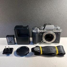 【美品】FUJIFILM X-T3 シルバー ボディ 完動品