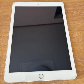 Apple iPad 第5世代 32GB シルバー 本体