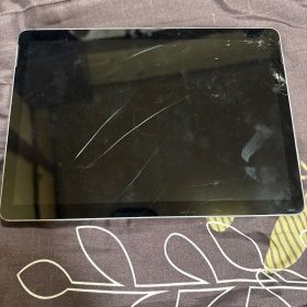 Surface Go 3 キーボード✕ 充電器〇