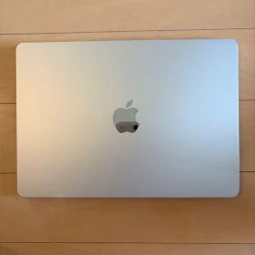 MacBook Air 13インチ M3 16GB 1TB スターライト