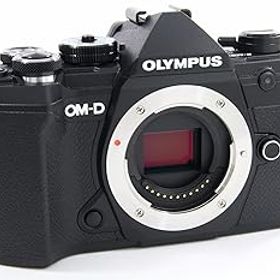 【中古】(非常に良い)OLYMPUS ミラーレス一眼カメラ OM-D E-M1 MarkIII ボディー ブラック