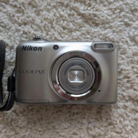 Nikon COOLPIX A10 デジカメ シルバー