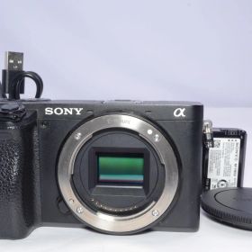 SONY α6400（ILCE-6400）APS-C ミラーレス ボディ 黒 動作確認済 バッテリー付