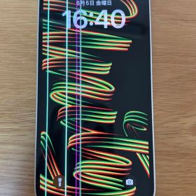 iPhone 13 ホワイト