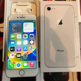 Apple iPhone 8 本体