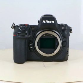 【中古】ニコン Z 8 ボディ ランク：AB「カメラのナニワ 梅田買取センター在庫」【デジタル一眼】商品コード：2221091102864