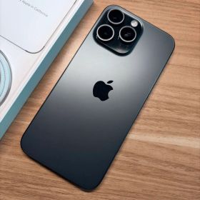 【極美品】iPhone 15 ProMax 512GB SIMフリー Apple