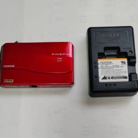 デジタルカメラ FUJIFILM FinePix Z700EXR レッド