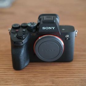 【美品】SONY α7 IV ILCE-7M4 ボディ 防湿庫保管 ワンオーナー
