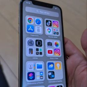 Apple iPhone X 本体