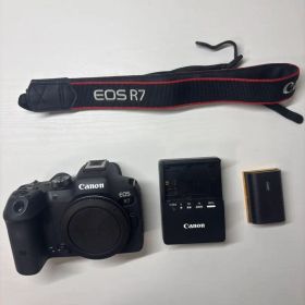 Canon EOS R7