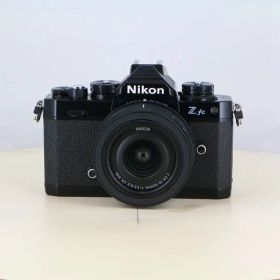 【中古】(ニコン) Nikon Z fc 16-50 VR レンズキット ブラック