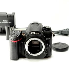 【極美品 S数:3988】 ニコン Nikon D7000 デジタル一眼レフ