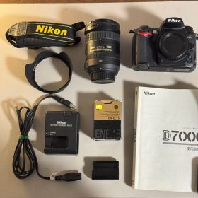 【美品】Nikon D7000 + AF-S DX 18-200mm