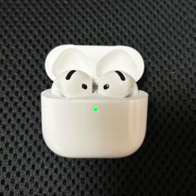 【今年8月購入】 AirPods4 本体 アクティブノイズキャンセリング
