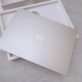 Apple15インチ MacBook Air M2 スターライト メモリ24GB