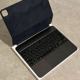 Apple MagicKeyboard 13インチ iPad Pro M4 M5