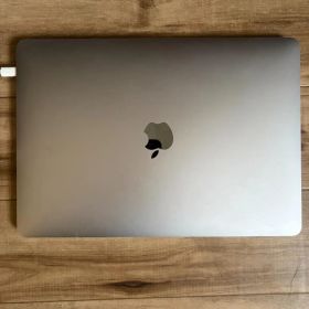 MacBookPro 13 2019 i5 8GB 128GB (92％)