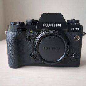 【美品】FUJIFILM X-T1 ショット数少 COSINAレンズ