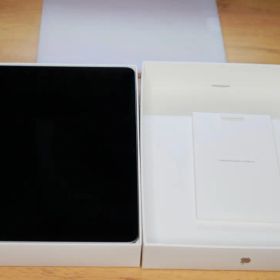 iPad Air M4 13インチ128GB MOFT付 電池100%