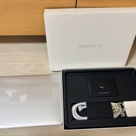 Apple MacBook Air 13インチ（Mid 2017）