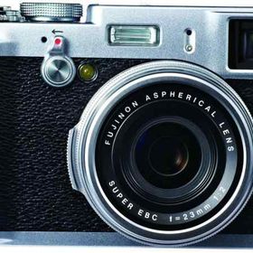 【中古】FUJIFILM デジタルカメラ X100S 1630万画素 F FX-X100S
