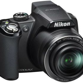 【中古】Nikon Coolpix p90 12.1 MPデジタルカメラwith 24 x Wide Angle光学式振動Reduction (VR)ズームと3インチ角度調整LCD