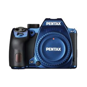 【中古】PENTAX KF ボディ クリスタルブルー APS-Cデジタル一眼レフカメラ 視野率100%光学ファインダー2424万画素 ボディ内手ぶれ補正機構 水・埃に強い防塵防滴対応 全天候型・アウトドアスペック バリ