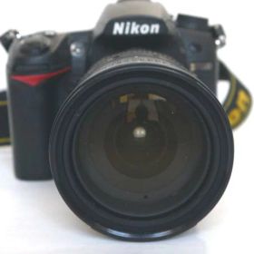 【中古】Nikon デジタル一眼レフカメラ D7000 18-200VRII レンズキット ブラック D7000LK18-200