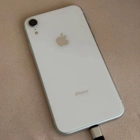 Apple iPhone XR ホワイト 本体