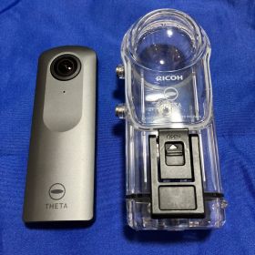 美品RICOH THETA V 360°カメラ 水中ハウジングセット