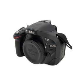 Nikon◆デジタル一眼カメラ D5200 標準ズーム+マイクロレンズキット//