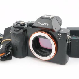 ★良品★ショット数：15,861回★ソニー SONY α7 ボディ ILCE-7 充電コード・ストラップ・バッテリー２個付★ I0900＃5751