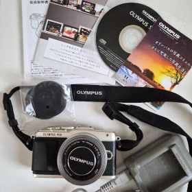 OLYMPUS PEN E-PL7