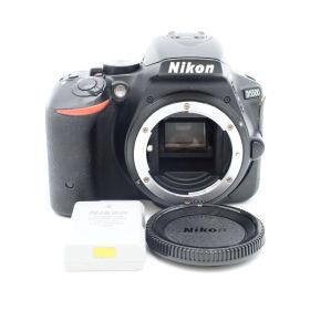 ＜美品＞ショット数55600 Nikon デジタル一眼レフカメラ D5500