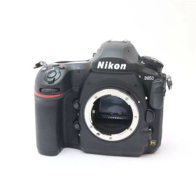 【中古品】《並品》Nikon D850 ボディ【オーバーホール済】【安心☆バッテリーは新品です！】[デジタルカメラ]