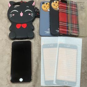 Apple iPhone8 256GB SIMフリー（ケース ＆フィルムおまけ）