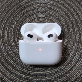 Apple AirPods 第3世代