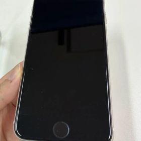 iPhone SE3 第3世代 スターライト