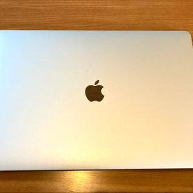 MacBook Pro 15インチ 2017 i7 16GB SSD512GB