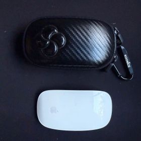 Apple Magic Mouse 2 with bonus item