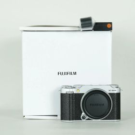 [美品 | シャッター数3,682回] FUJIFILM X-M5 [ボディ シルバー] | FUJIFILM Xマウント