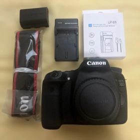 カメラcanon eos 70D ボディのみ