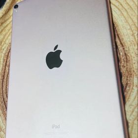 Apple iPad Pro 10.5 ぴんく Wi-Fiモデル 強化フィルム付