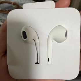 新品未使用】Apple 純正 EarPods3.5mmヘッドフォンジャック
