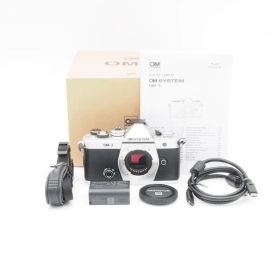 OM SYSTEM OM-3 ボディ シルバー ショット数136回 ■ほぼ新品■